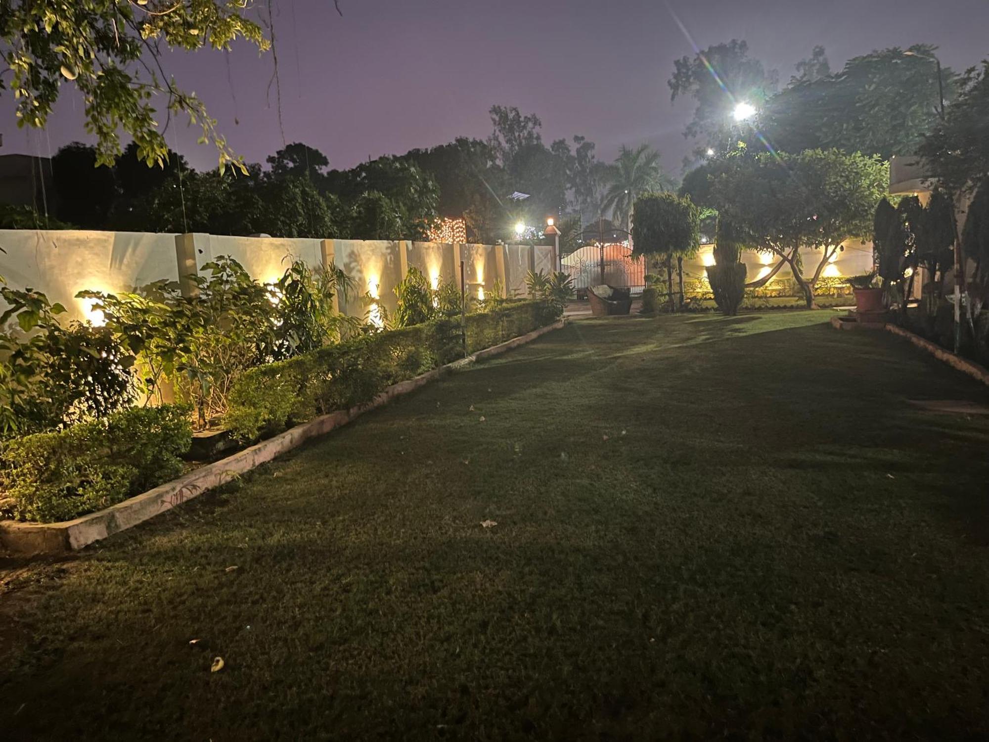 White House Villa Meerut Exterior foto